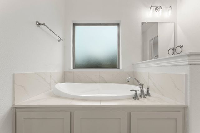 217 Silo Drive, Midlothian, TX 76065