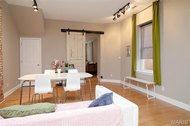 2703 McNair Avenue, St Louis, MO 63118