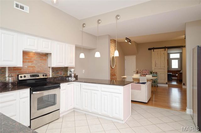 2703 McNair Avenue, St Louis, MO 63118