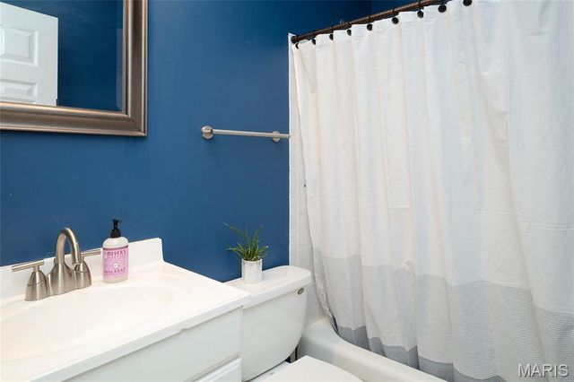 2703 McNair Avenue, St Louis, MO 63118