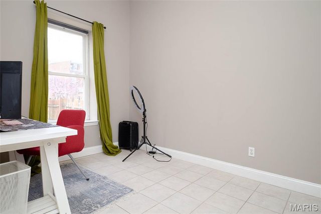 2703 McNair Avenue, St Louis, MO 63118