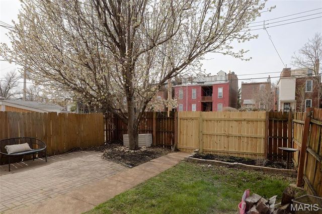 2703 McNair Avenue, St Louis, MO 63118