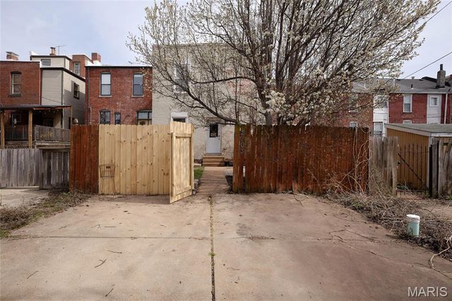 2703 McNair Avenue, St Louis, MO 63118