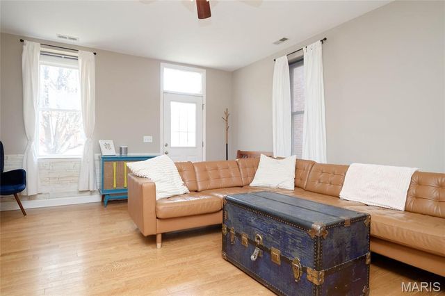 2703 McNair Avenue, St Louis, MO 63118