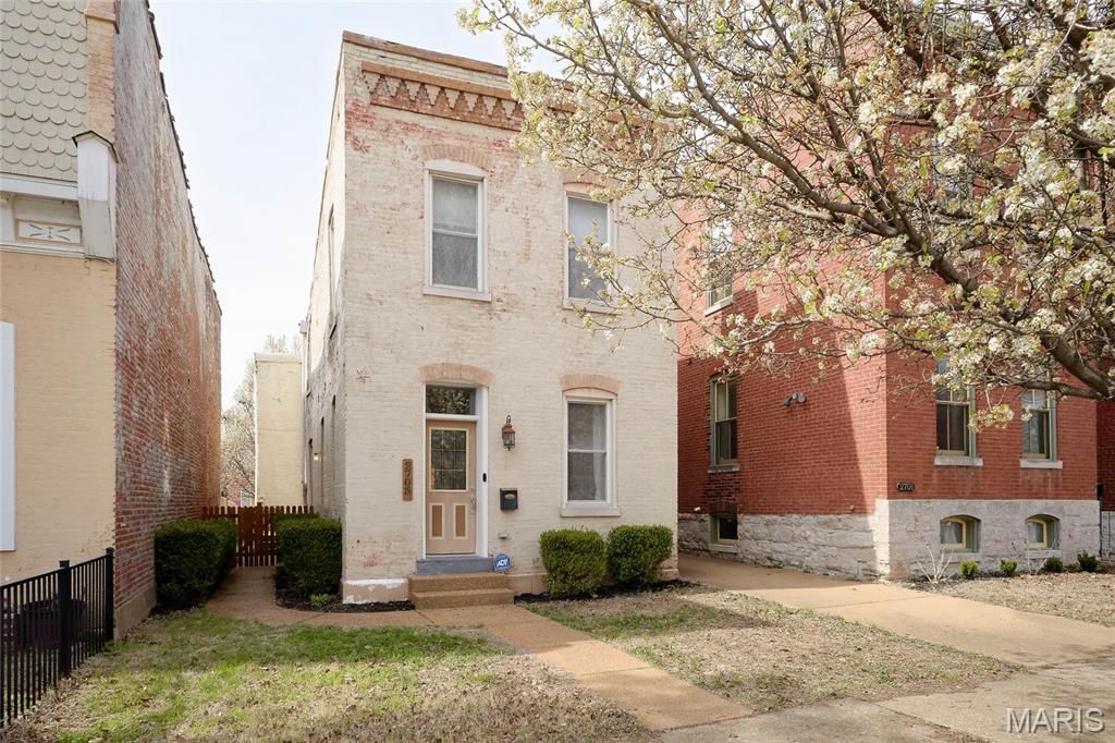 2703 McNair Avenue, St Louis, MO 63118