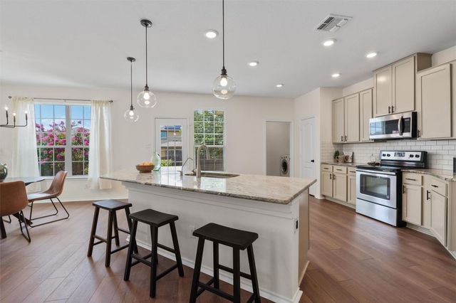 330 Reunion LN, Georgetown, TX 78626