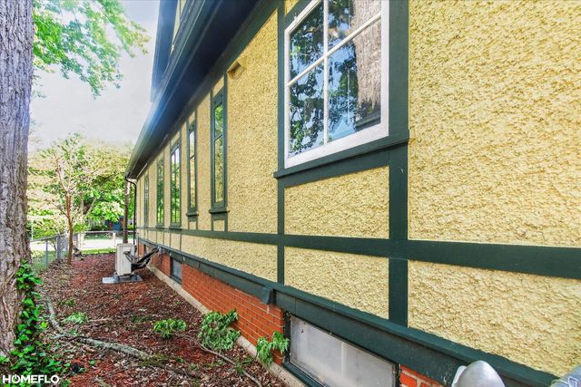 1872 Mckinley Avenue, Bay City, MI 48708