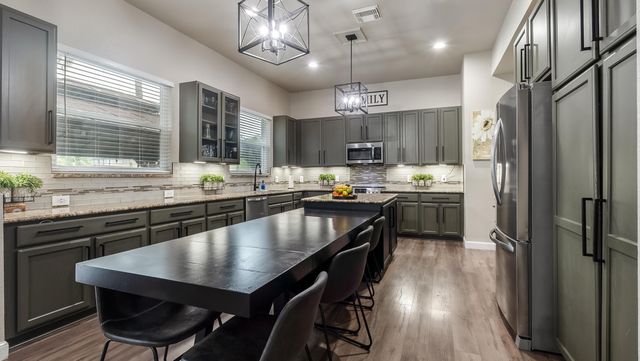 556 Cresta Circle, West Palm Beach, FL 33413