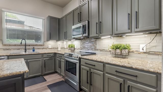 556 Cresta Circle, West Palm Beach, FL 33413