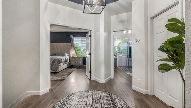 556 Cresta Circle, West Palm Beach, FL 33413