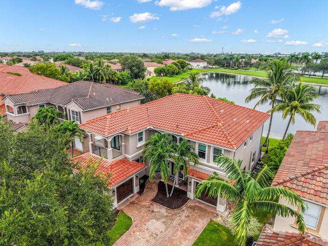 556 Cresta Circle, West Palm Beach, FL 33413