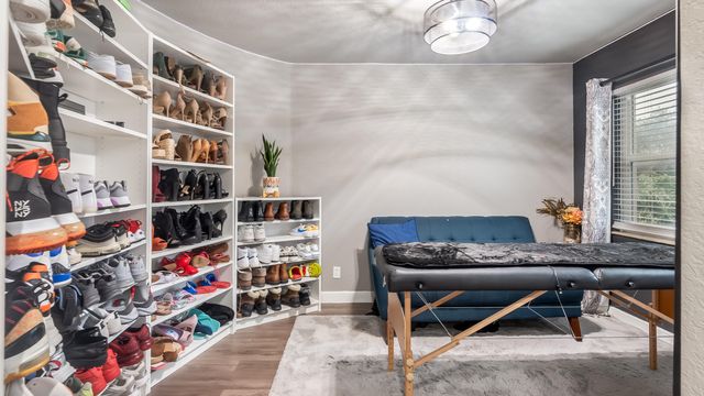 556 Cresta Circle, West Palm Beach, FL 33413