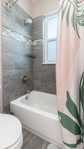 556 Cresta Circle, West Palm Beach, FL 33413