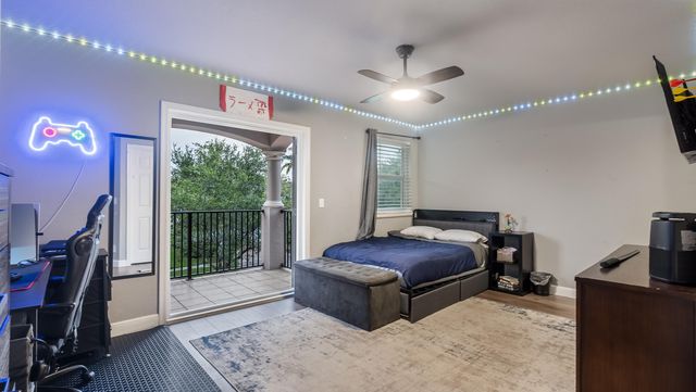 556 Cresta Circle, West Palm Beach, FL 33413