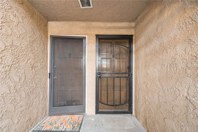 1101 W Macarthur 195, Santa Ana, CA 92707