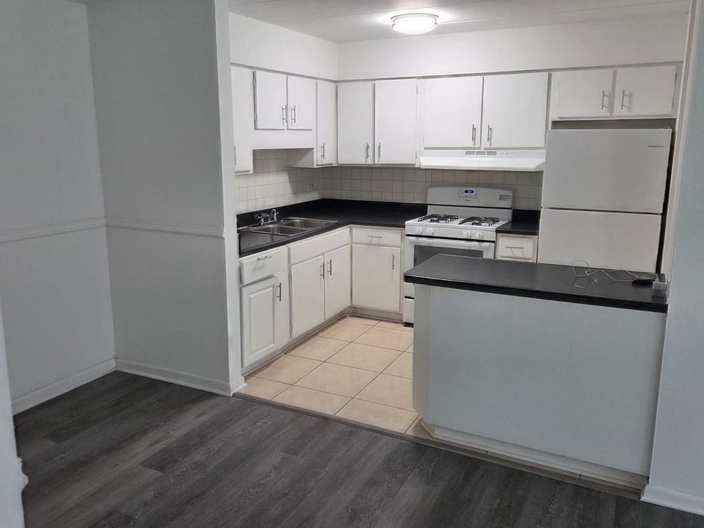 2345 185th Court 19, Lansing, IL 60438 — photo 2
