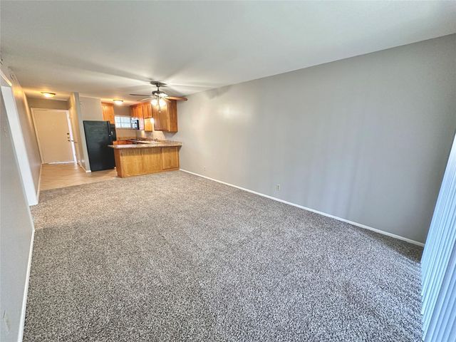 601 W 11th ST 215, Austin, TX 78701
