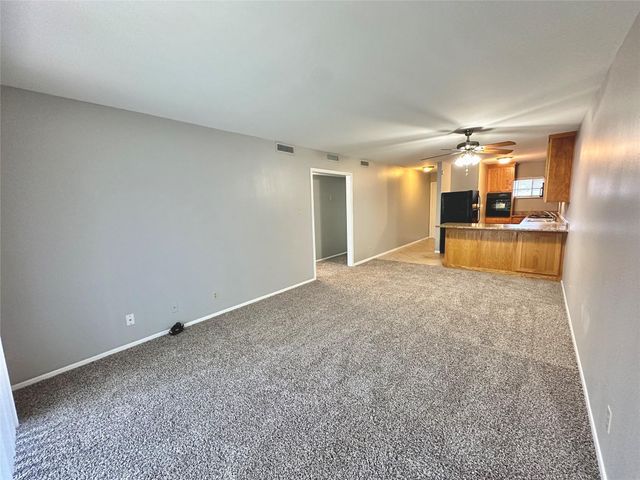 601 W 11th ST 215, Austin, TX 78701