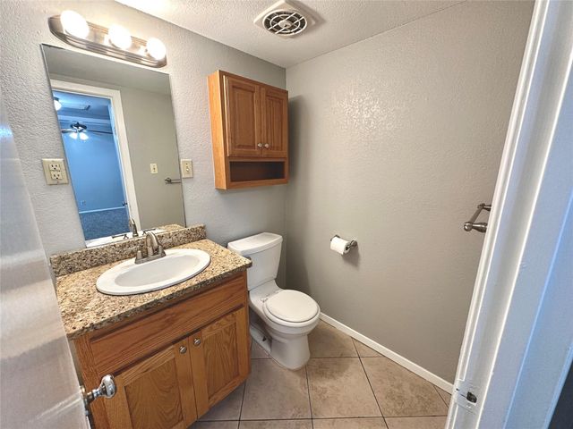601 W 11th ST 215, Austin, TX 78701