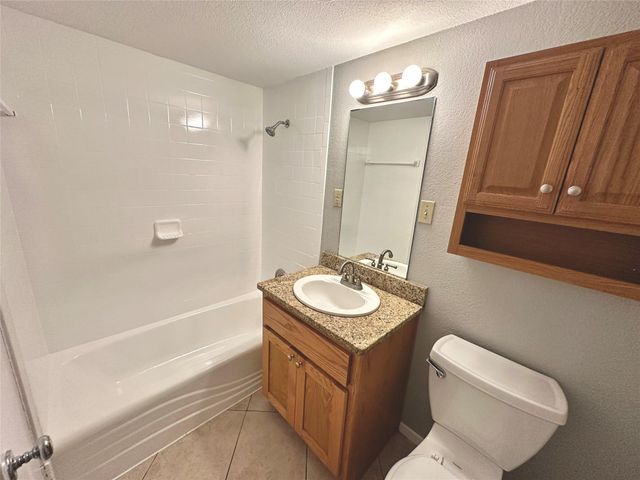 601 W 11th ST 215, Austin, TX 78701