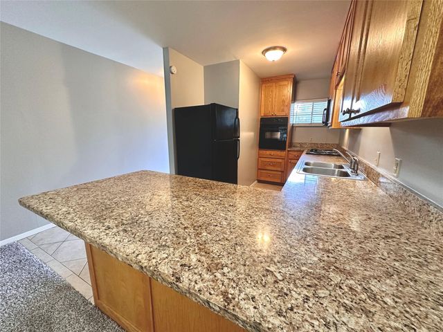 601 W 11th ST 215, Austin, TX 78701