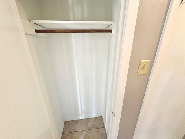 601 W 11th ST 215, Austin, TX 78701