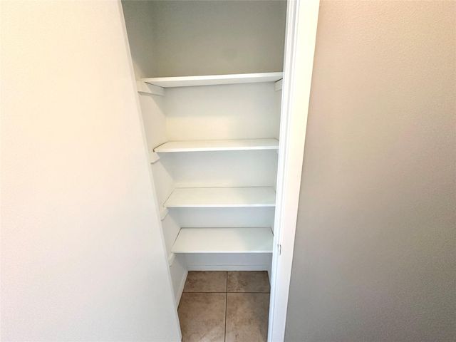 601 W 11th ST 215, Austin, TX 78701