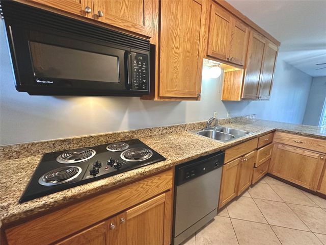 601 W 11th ST 215, Austin, TX 78701