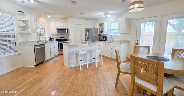 198 Pine Street, St. Simons Island, GA 31522
