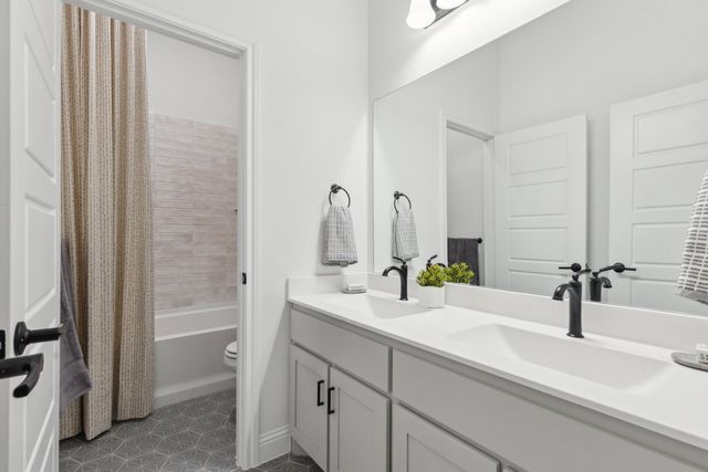 406 Heritage Hill Drive, Forney, TX 75126