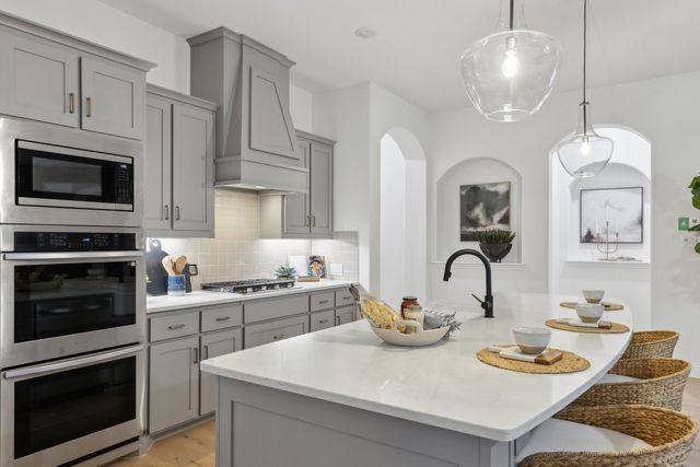 406 Heritage Hill Drive, Forney, TX 75126