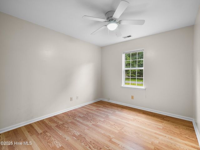249 S Creek Drive, Jacksonville, NC 28540