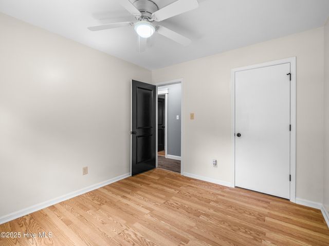 249 S Creek Drive, Jacksonville, NC 28540