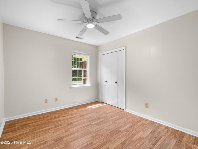 249 S Creek Drive, Jacksonville, NC 28540