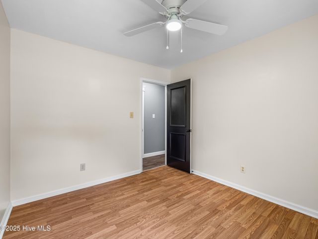 249 S Creek Drive, Jacksonville, NC 28540