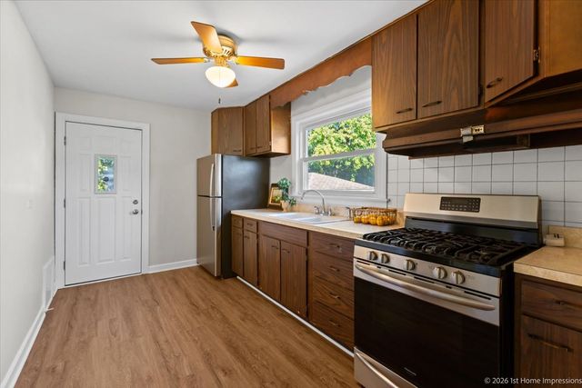 11462 S. Troy Avenue, Merrionette Park, IL 60803