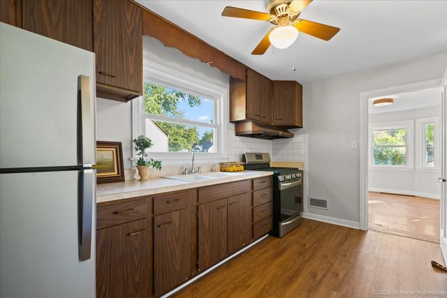11462 S. Troy Avenue, Merrionette Park, IL 60803