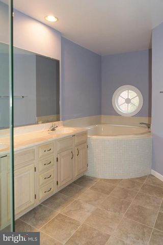 7828 ORACLE PL, Potomac, MD 20854
