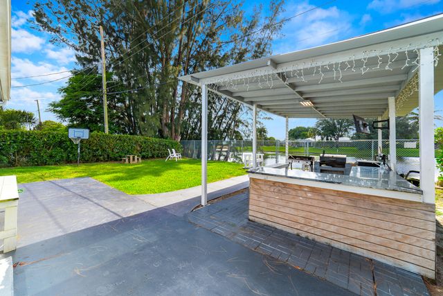 735 Hibiscus Drive, Royal Palm Beach, FL 33411
