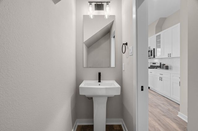 5917 Wheatley Hollow Lane, Houston, TX 77091