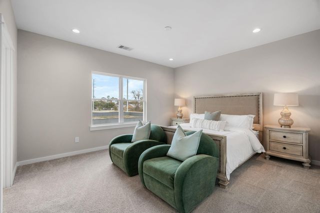 5917 Wheatley Hollow Lane, Houston, TX 77091