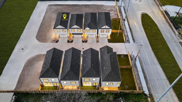 5917 Wheatley Hollow Lane, Houston, TX 77091