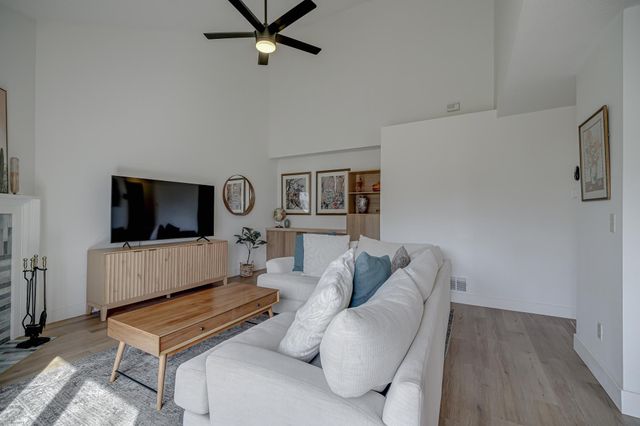 5478 Sanibel Drive, Minnetonka, MN 55343