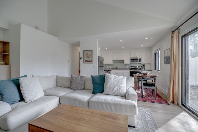 5478 Sanibel Drive, Minnetonka, MN 55343