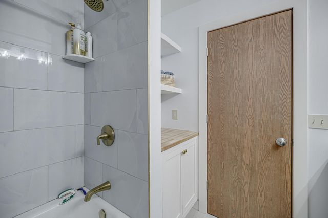 5478 Sanibel Drive, Minnetonka, MN 55343