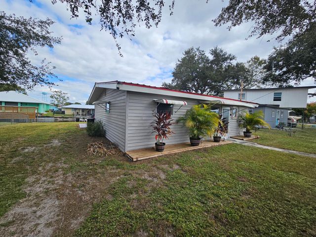 1047 5 Street, Okeechobee, FL 34974