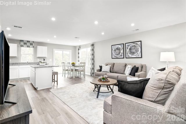 3905-6 15th Street Drive NE, Hickory, NC 28601