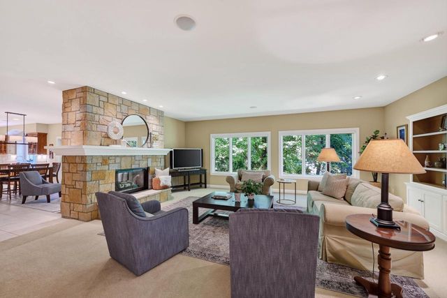 817 Hidden Cave Road, Madison, WI 53717