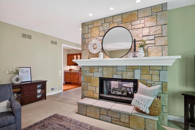 817 Hidden Cave Road, Madison, WI 53717