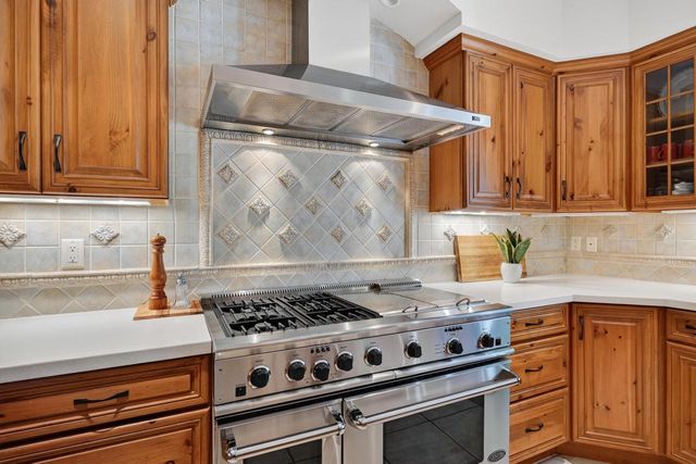 817 Hidden Cave Road, Madison, WI 53717